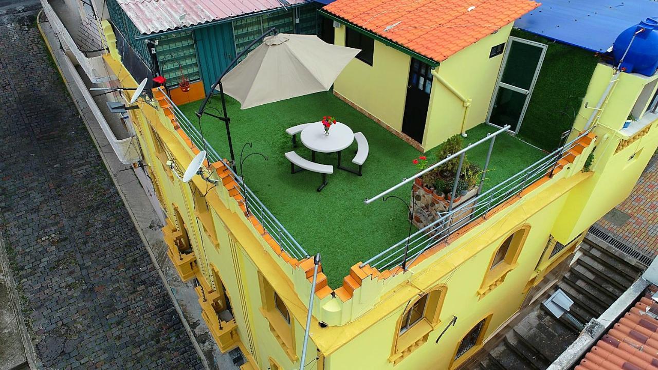Hotel Olympus Plaza Quito Exterior foto
