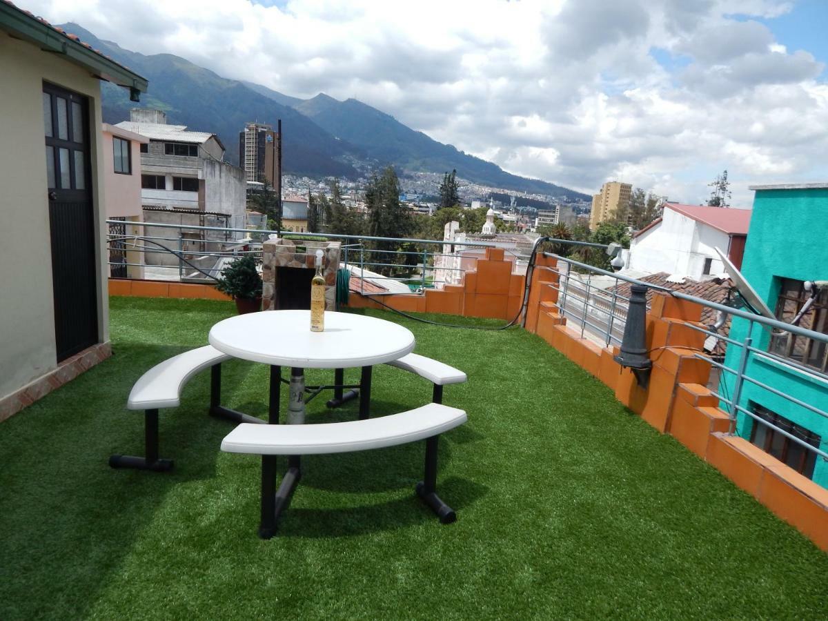 Hotel Olympus Plaza Quito Exterior foto